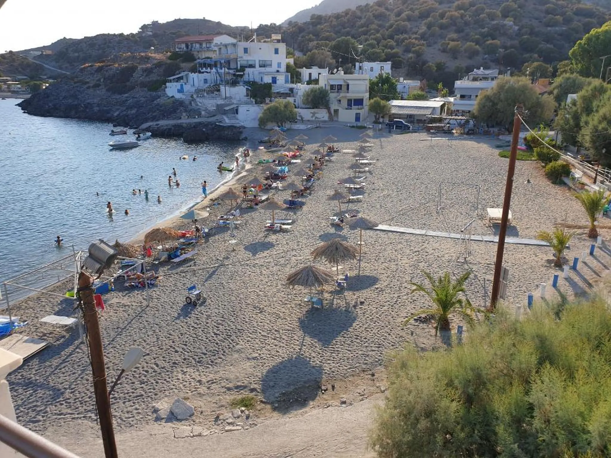Η παραλία και ο κόλπος από ψηλά